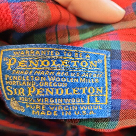 Pendleton Men's Pure Virgin Wool Long  sleeve Sz L MACDOUGALL TARTAN Small Holes - Picture 8 of 8